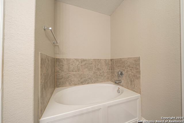 Listing photo id 14 for 7350 Sky Blue