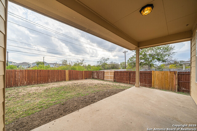 Listing photo id 28 for 7350 Sky Blue