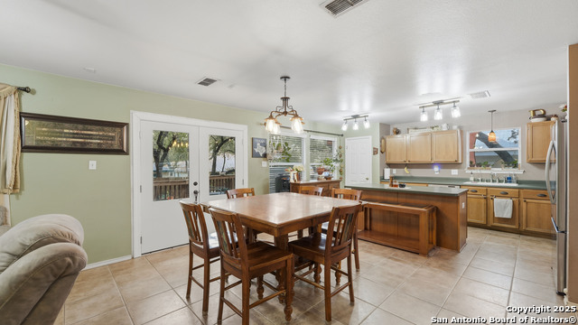 Image 12 of 41 For 9335 Overland Way