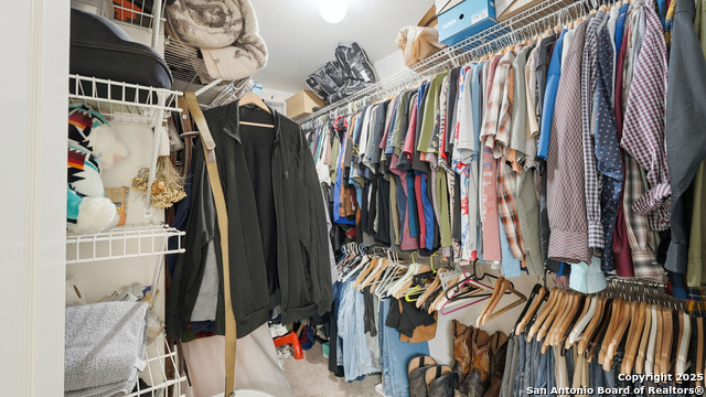 Image 26 of 41 For 9335 Overland Way