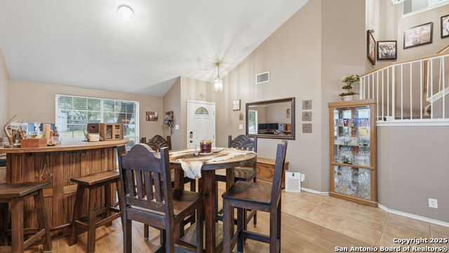 Image 4 of 41 For 9335 Overland Way