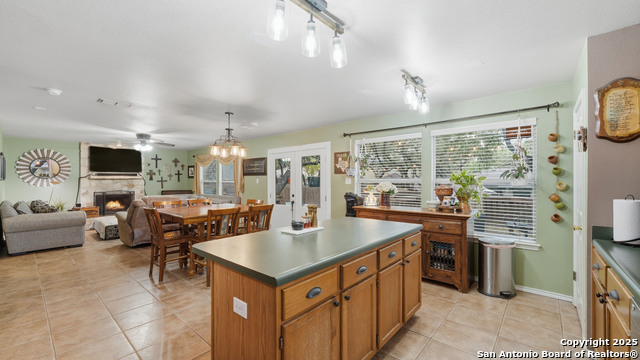 Image 7 of 41 For 9335 Overland Way