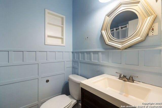 Image 5 of 17 For 800 Brooks Ave