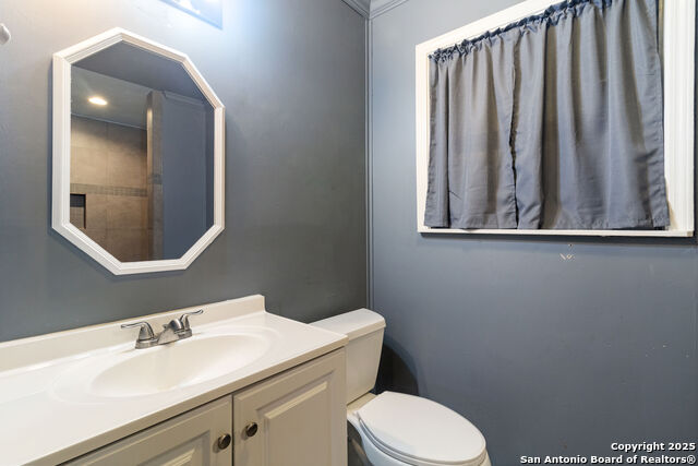 Image 7 of 17 For 800 Brooks Ave