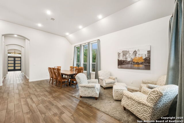 Image 11 of 44 For 120 Quiet Oak