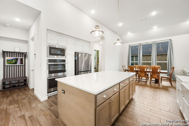 Image 14 of 44 For 120 Quiet Oak