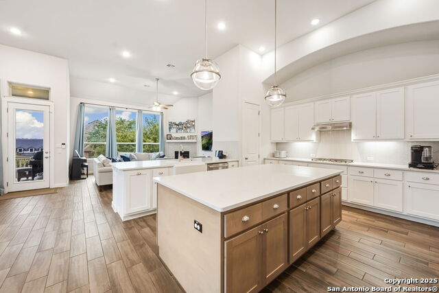 Image 17 of 44 For 120 Quiet Oak