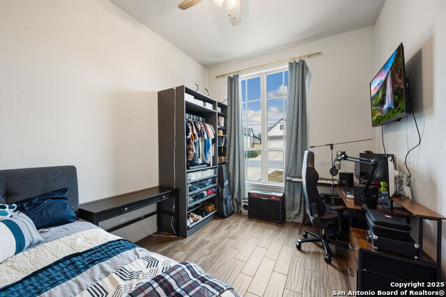 Image 24 of 44 For 120 Quiet Oak