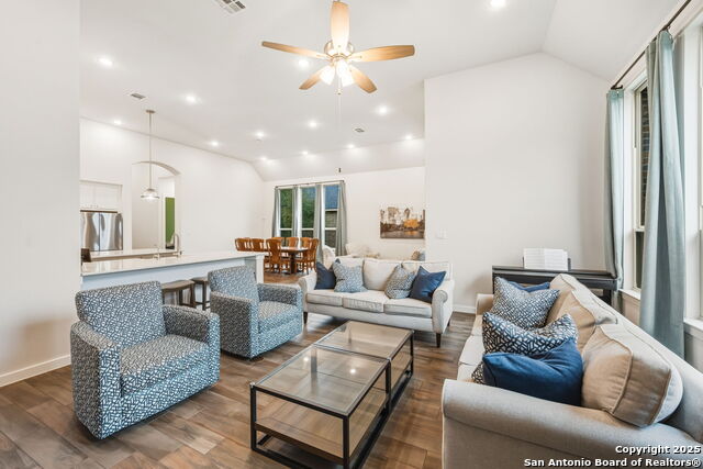 Image 9 of 44 For 120 Quiet Oak