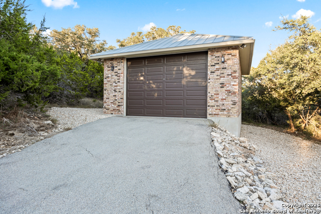 Image 10 of 63 For 1015 Broken Spoke