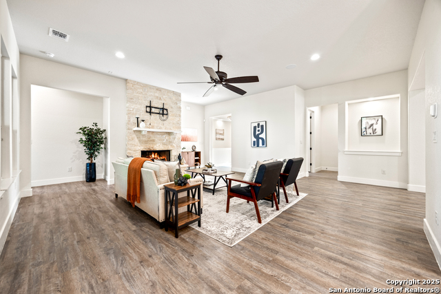 Image 19 of 63 For 1015 Broken Spoke