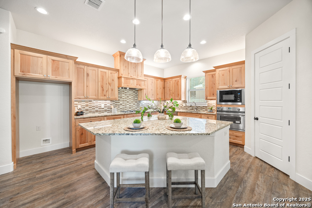 Image 24 of 63 For 1015 Broken Spoke