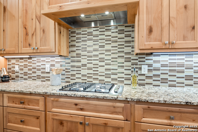 Image 28 of 63 For 1015 Broken Spoke