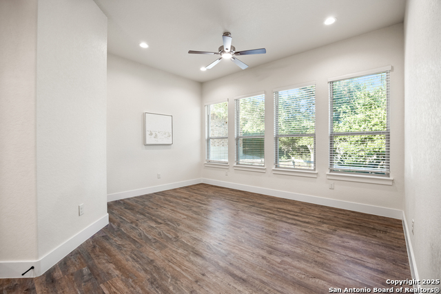 Image 30 of 63 For 1015 Broken Spoke