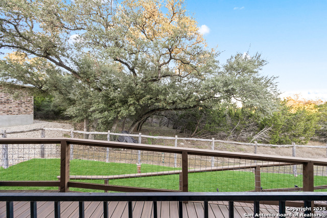 Image 49 of 63 For 1015 Broken Spoke