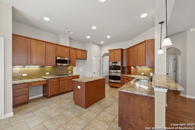 Image 17 of 34 For 226 Hamburg  