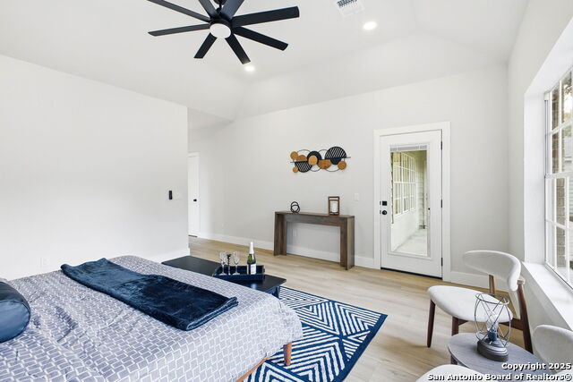 Image 24 of 35 For 13319 Overglen