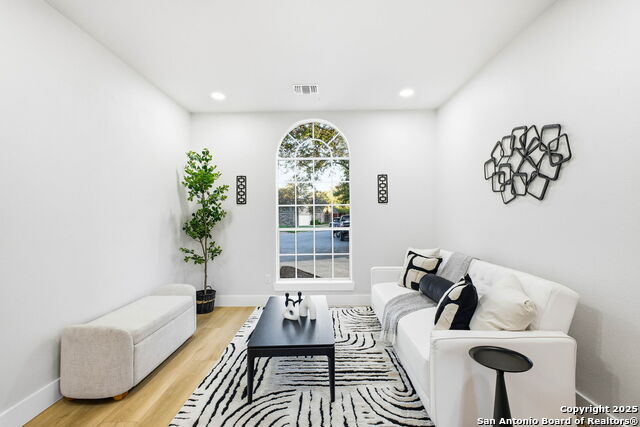 Image 9 of 35 For 13319 Overglen