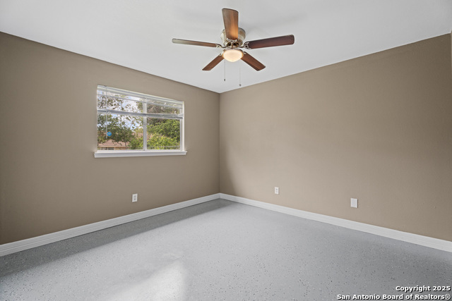 Image 20 of 25 For 5728 Harefield