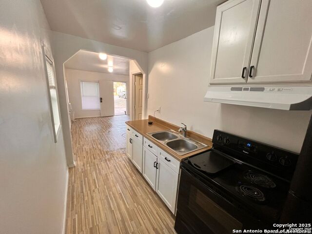 Image 3 of 11 For 444 Taft Blvd  B