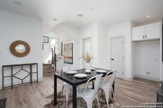 Image 13 of 50 For 419 N Mesquite St