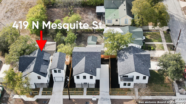 Image 34 of 50 For 419 N Mesquite St