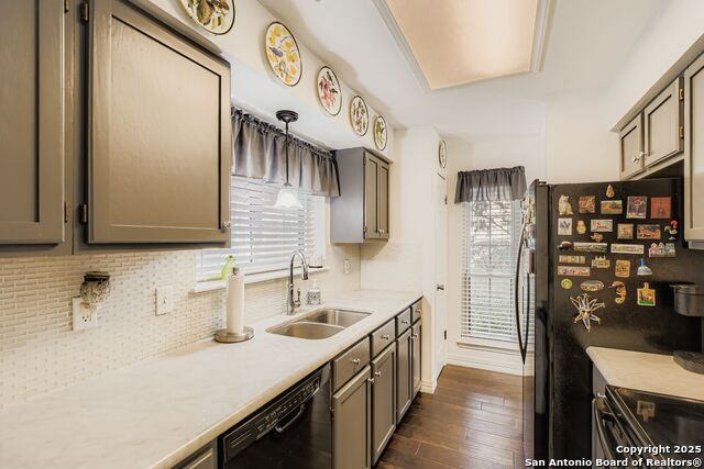 Image 11 of 21 For 11839 Parliament  2013