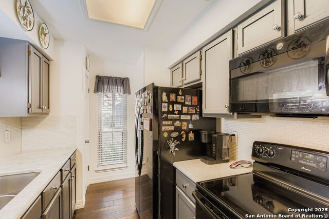 Image 12 of 21 For 11839 Parliament  2013