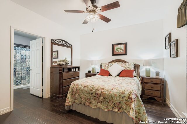 Image 14 of 21 For 11839 Parliament  2013