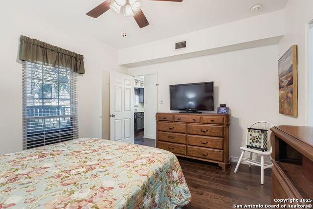 Image 16 of 21 For 11839 Parliament  2013