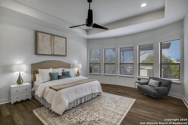 Image 15 of 51 For 982 Belle Oaks