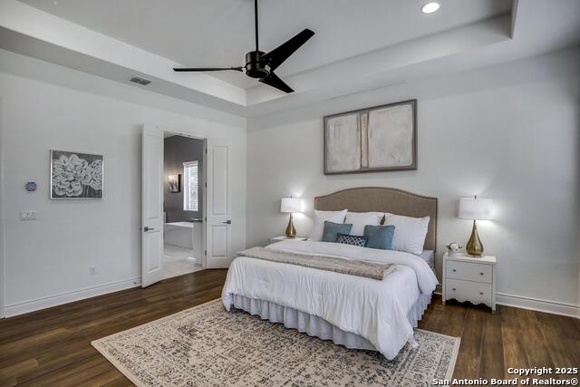 Image 16 of 51 For 982 Belle Oaks