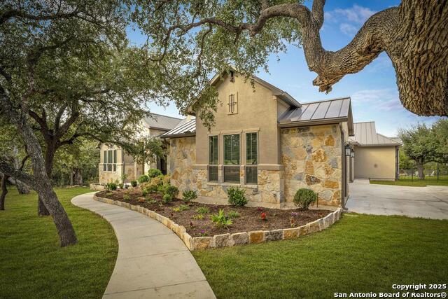 Image 40 of 51 For 982 Belle Oaks