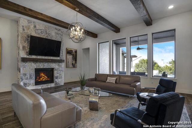 Image 8 of 51 For 982 Belle Oaks