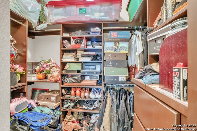 Image 10 of 34 For 317 Altozano Dr