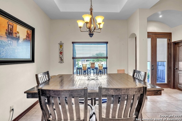 Image 19 of 34 For 317 Altozano Dr