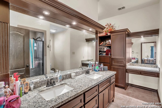 Image 9 of 34 For 317 Altozano Dr