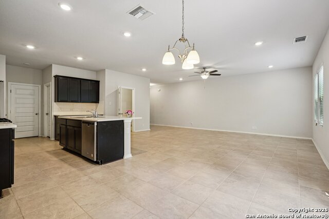 Image 13 of 44 For 6806 Prue Rd 27