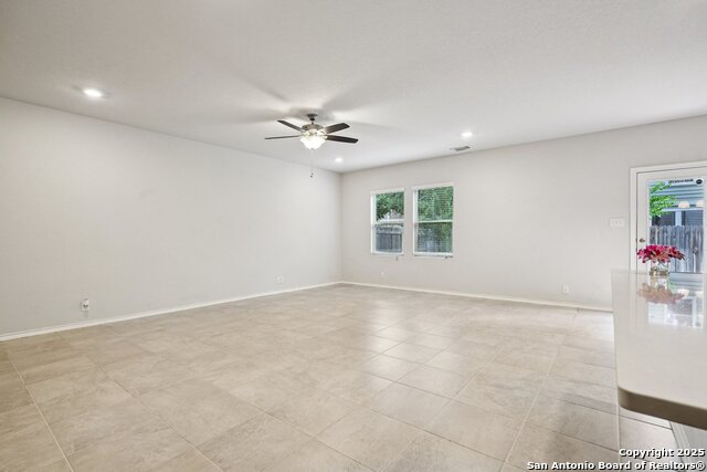 Image 17 of 44 For 6806 Prue Rd 27