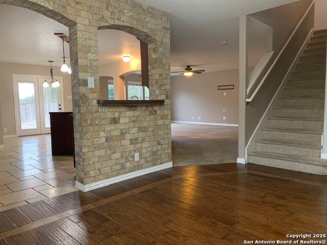 Image 5 of 21 For 160 Latigo Lane 187