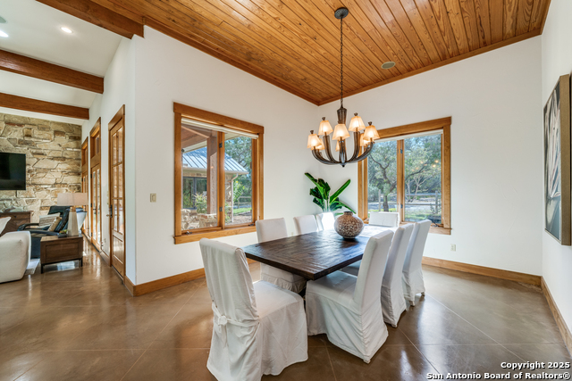 Image 12 of 39 For 701 Riverbend Blvd.