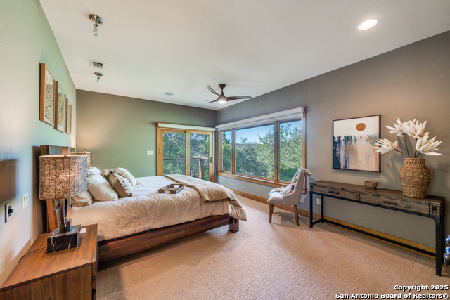 Image 14 of 39 For 701 Riverbend Blvd.