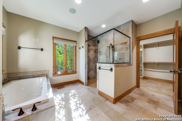 Image 17 of 39 For 701 Riverbend Blvd.