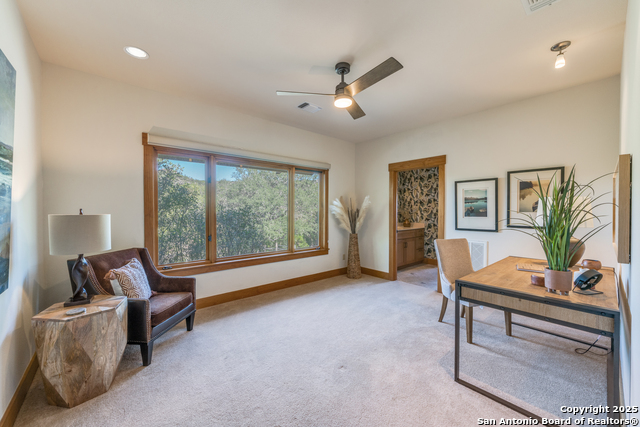 Image 19 of 39 For 701 Riverbend Blvd.