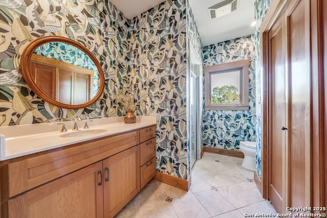 Image 20 of 39 For 701 Riverbend Blvd.