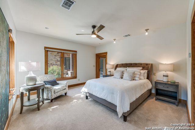 Image 25 of 39 For 701 Riverbend Blvd.