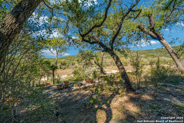 Image 28 of 39 For 701 Riverbend Blvd.