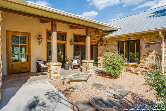 Image 3 of 39 For 701 Riverbend Blvd.