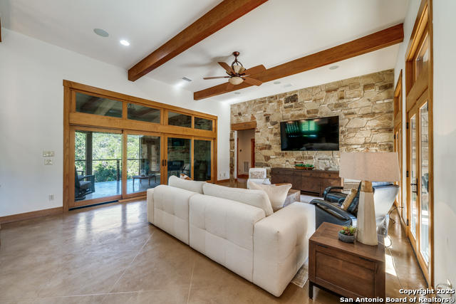 Image 4 of 39 For 701 Riverbend Blvd.