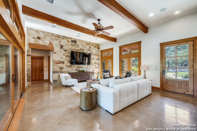 Image 5 of 39 For 701 Riverbend Blvd.